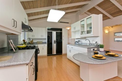 1834 10 Ave, Honolulu HI  96816-2907 exterior