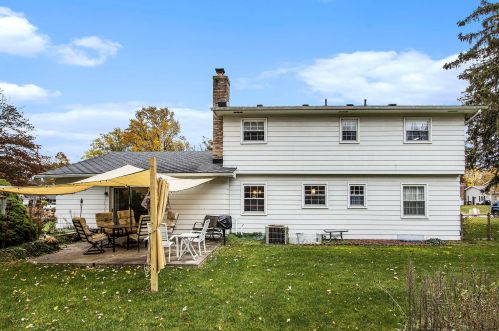 223 Barberry Ave, Kalamazoo MI 49002-6205 exterior