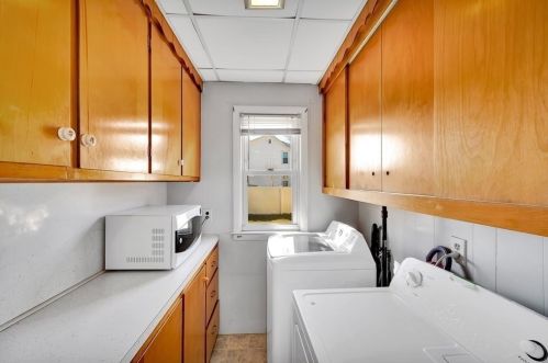 13 Bonner St, Chicopee MA 01013-1127 exterior