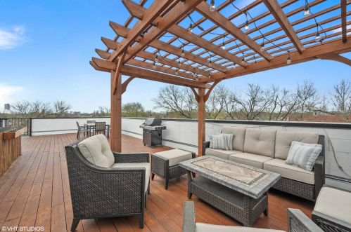 3741 Damen Ave, Chicago IL  60609-1117 exterior