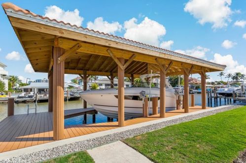 253 Conners Ave, Naples FL 34108-2124 exterior