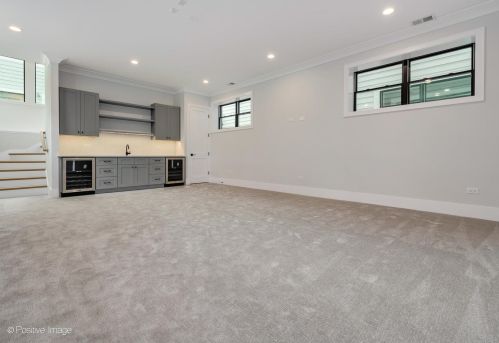 1943 Honore St, Chicago IL  60622-1044 exterior