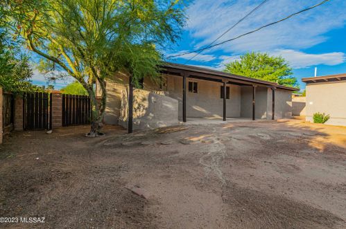4121 Mars St, Tucson AZ 85741-1872 exterior