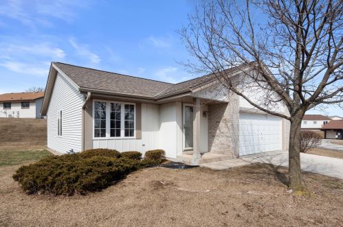 9469 Terra Ct, Milwaukee, WI 53224-5612