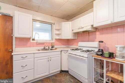 129 51 St, Philadelphia PA 19139-2726 exterior