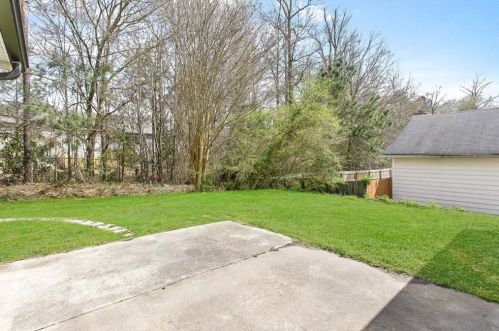 320 Emerald Grn Ct, Atlanta GA 30349-8420 exterior