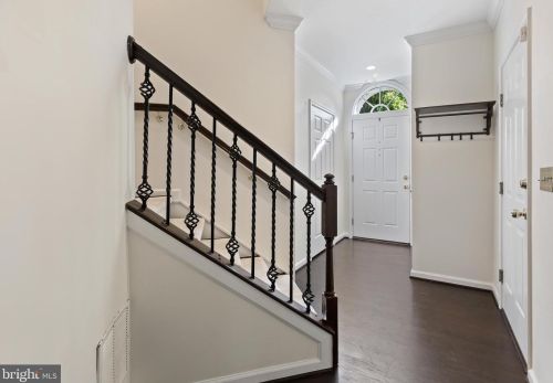 5009 Murtha St, Alexandria VA  22304-8611 exterior