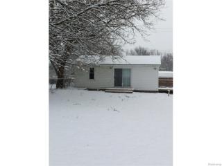 617 Commerce Rd, Commerce Township MI  48382-3926 exterior