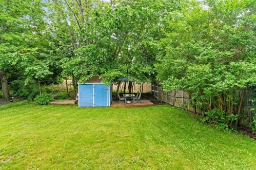 113 Oakland Ave, Providence RI 02908-3632 exterior