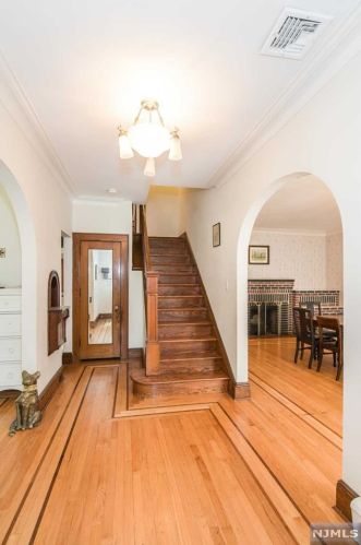 176 Chestnut St, Demarest NJ 07627-1035 exterior