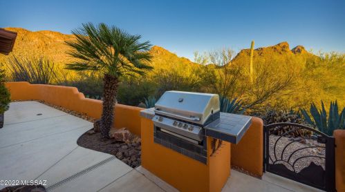 2240 Lone Star Pl, Tucson AZ  85713-6732 exterior