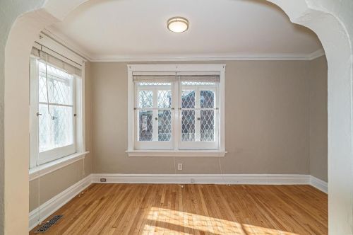 1137 Moorlands Dr, Saint Louis MO 63117-2151 exterior