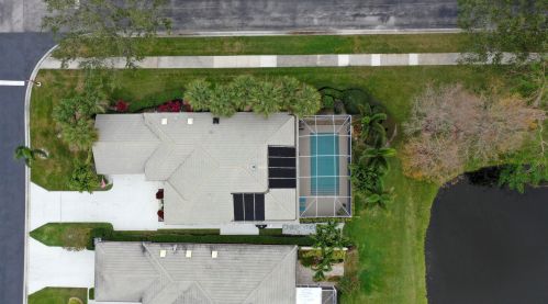 257 Bentley Cir, Fort Pierce FL  34986-2458 exterior