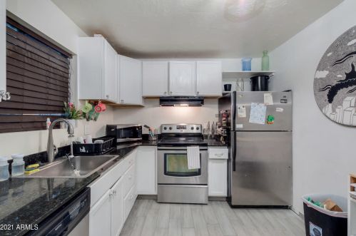 6739 16th St, Phoenix AZ 85016-1055 exterior