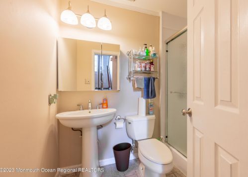 332 Bayberry St, Browns Mills NJ  08015-1343 exterior