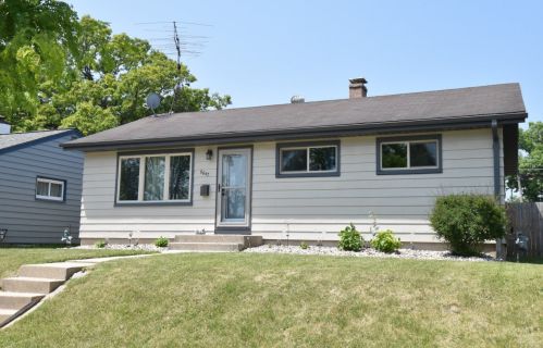 6647 19th St, Milwaukee, WI 53221-5218