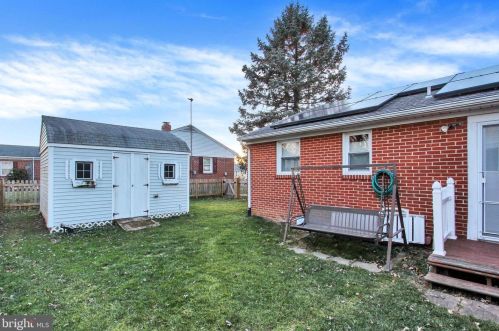 49 Columbus Ave, Littlestown PA 17340-1103 exterior