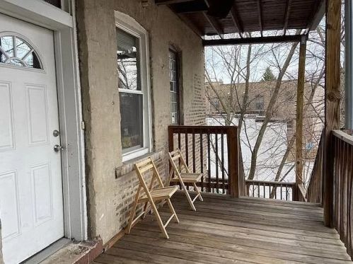 1263 Columbia Ave, Chicago IL 60626-4323 exterior