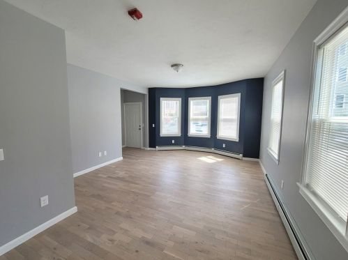 524 Charles St, Providence, RI 02904-2237