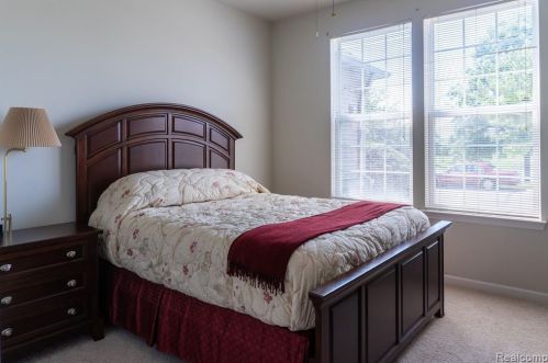 23583 Rossiter Dr, Macomb Township MI 48042-4846 exterior