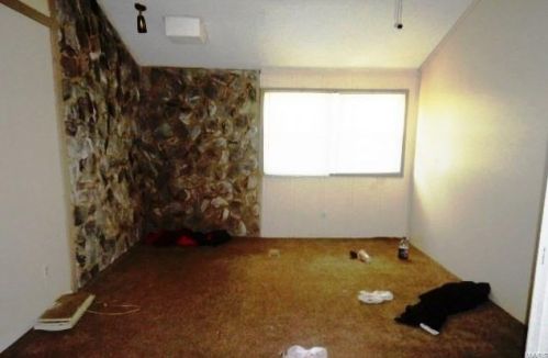 9824 Gloucester Dr, Saint Louis MO 63137-3365 exterior