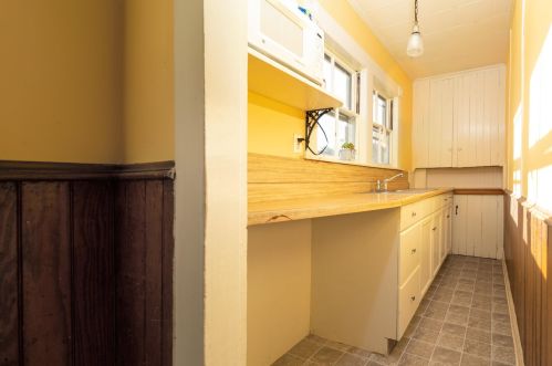 24 Albin St, Concord NH  03301-4536 exterior