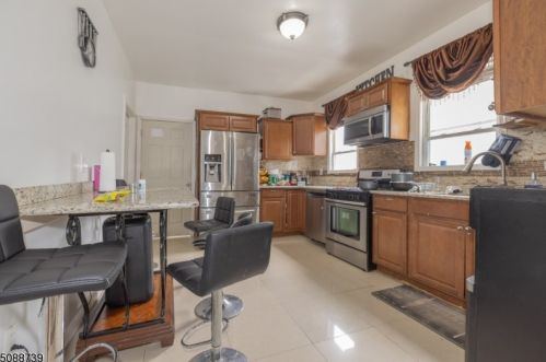 317 Madison Ave, Paterson NJ 07524-2622 exterior