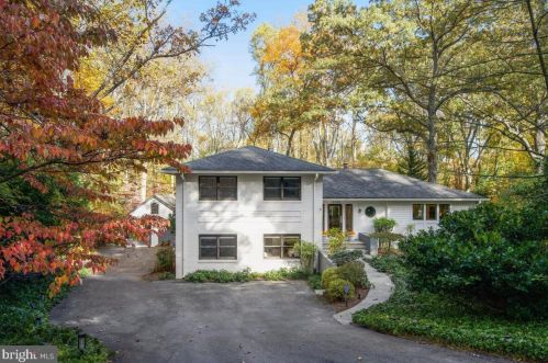 12303 Remington Dr, Silver Spring, MD 20902-1533