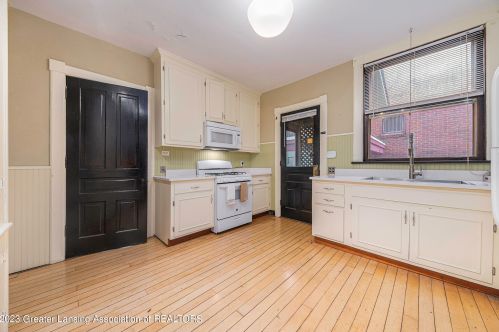 831 Cedar St, Kalamazoo MI 49007-5005 exterior