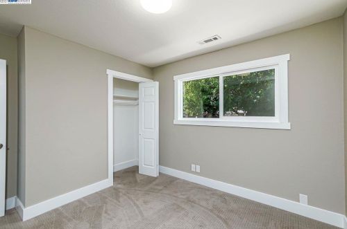 5501 Arizona Dr, Concord CA  94521-4026 exterior