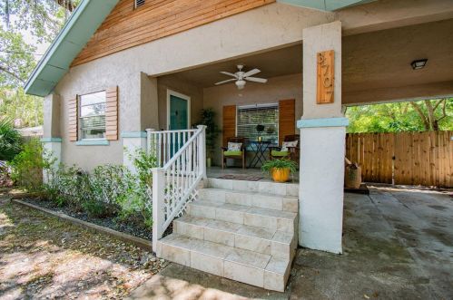 3707 Dartmouth Ave, Tampa, FL 33603-4713