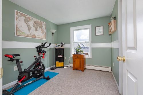 49 Bluffs Dr, Concord NH  03303-1579 exterior