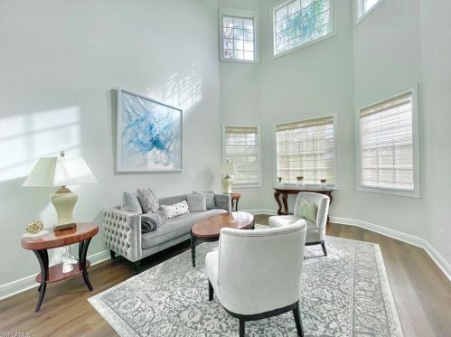 12667 Biscayne Ct, Naples, FL 34105-4935