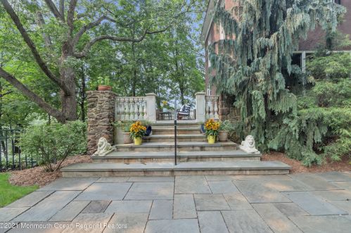 50 Hooper Ave, Atlantic Highlands NJ  07716-1537 exterior