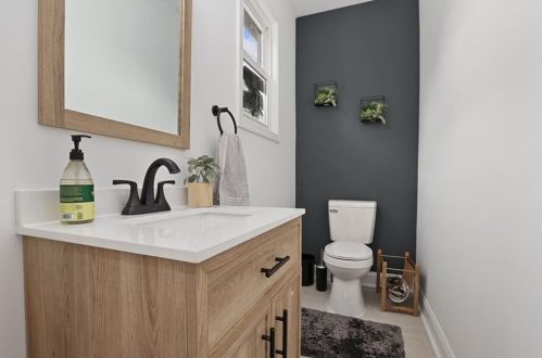 2352 Herring Rd, Atlanta GA 30311-2819 exterior