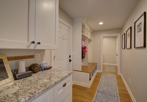 1910 Fortside Cir, Covington KY  41011-1847 exterior