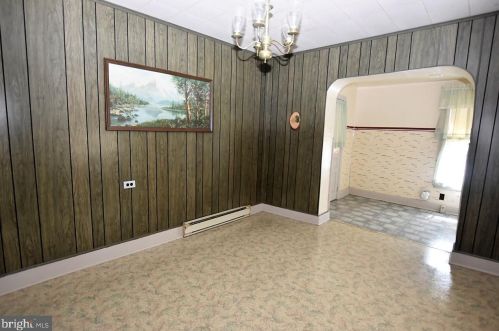 795 Abbottstown Pike, Hanover PA 17331-8235 exterior