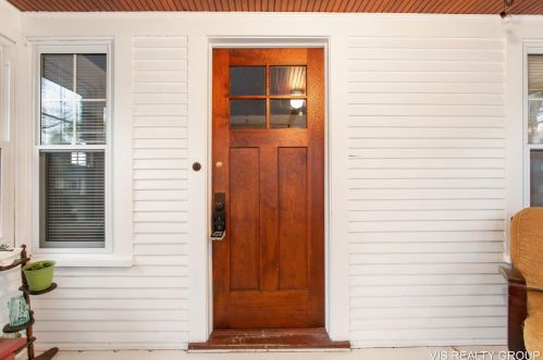 2256 Blodgett St, Meskegon MI  49441-1516 exterior