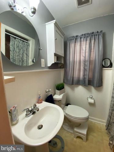 6 Mnr Dr, Trenton NJ 08628-2624 exterior