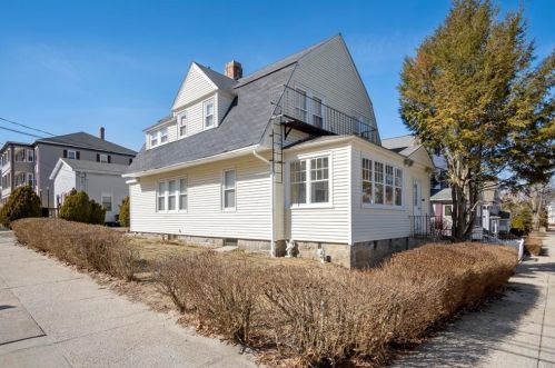 73 Maple St, Woonsocket RI  02895-4525 exterior