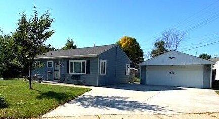 3433 65th St, Milwaukee, WI 53219-4210