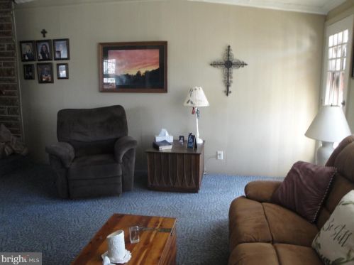 522 Carbon St, Primrose PA 17901-3720 exterior