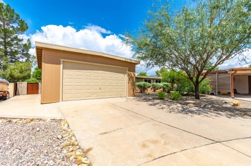 8009 7th St, Tucson, AZ 85710-2417