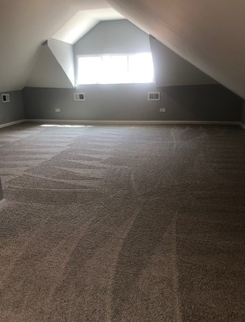 8422 Saginaw Ave, Chicago IL 60617-2028 exterior