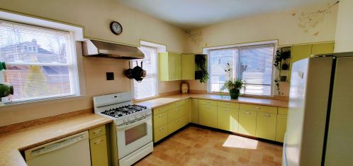 2727 Prospect Ave, Milwaukee WI 53211-3769 exterior