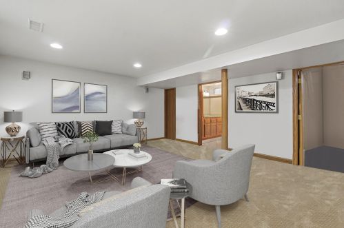 1933 95, Milwaukee WI 53227-1415 exterior