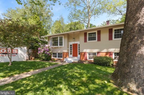 311 Mannakee St, Rockville, MD 20850-2141