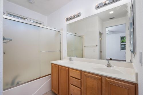 851 Holley Ct, Folsom CA 95630-3518 exterior