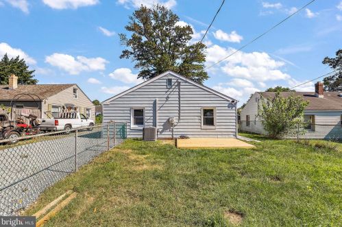 86 Florence Ave, Chester PA 19014-2127 exterior