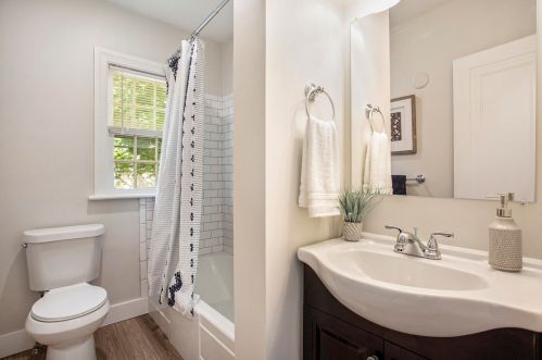 425 Van Allen St, Grand Rapids MI 49548-1229 exterior